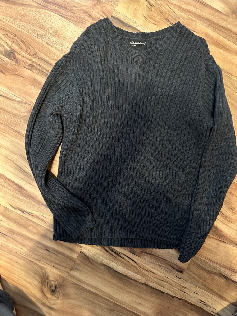 Eddie Bauer Men's Charcoal Ribbed V-Neck Sweater